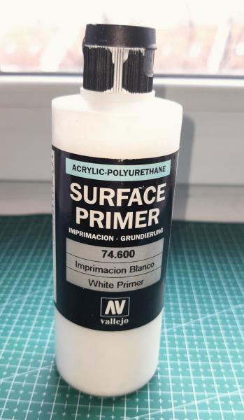 Festék-lakk-Surface Primer White_Vallejo alapozó 200ml_3500Ft