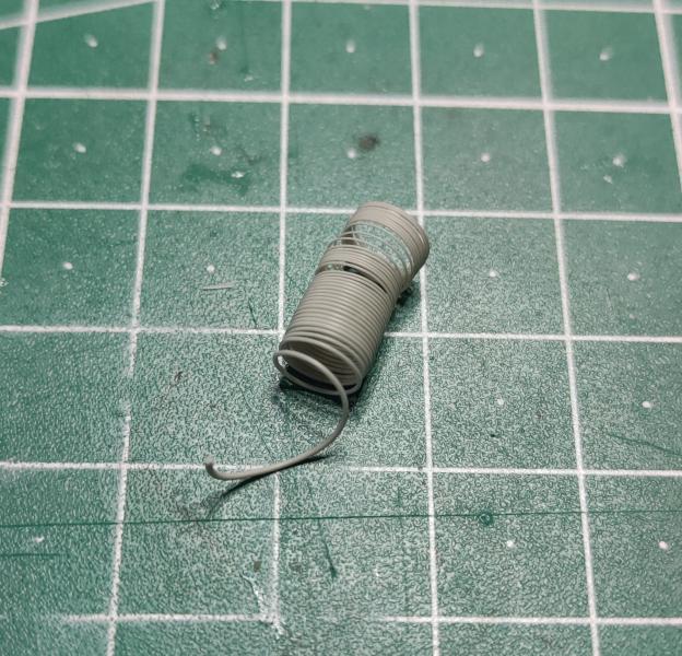 MIG E-8

A feltekert húzott szál a forró vizes fürdő után.