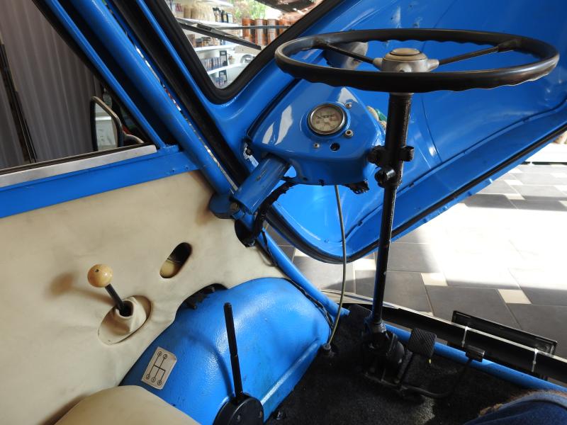 BMW Isetta - 2025 szept 12 Szegeden Centro Itália Kft üzletben Kossuth L sugárút 72/b 
