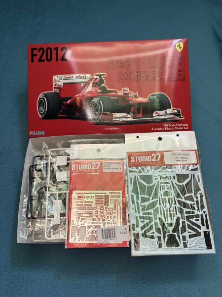 Fujimi Ferrari F2012 + Studio27 carbon szett + Maratás 40.000,-Ft