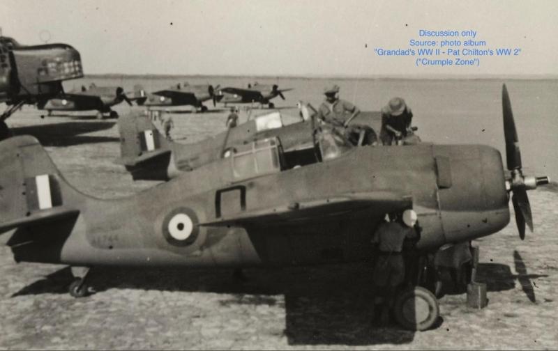 A Martletek mögött egy francia Farman 222 látható.