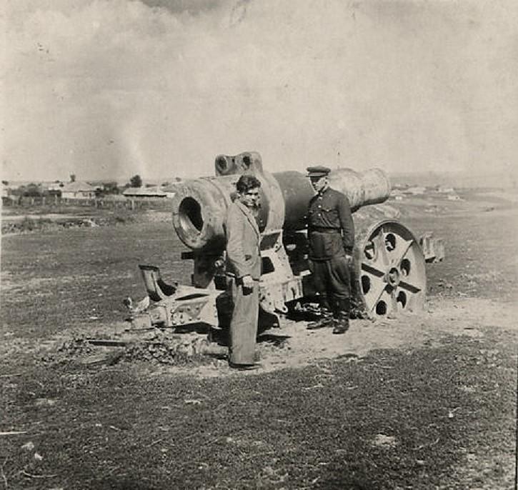 A szomorú vég: egy 30,5cm 11-16.M mozsár maradványa Mastyugino határában