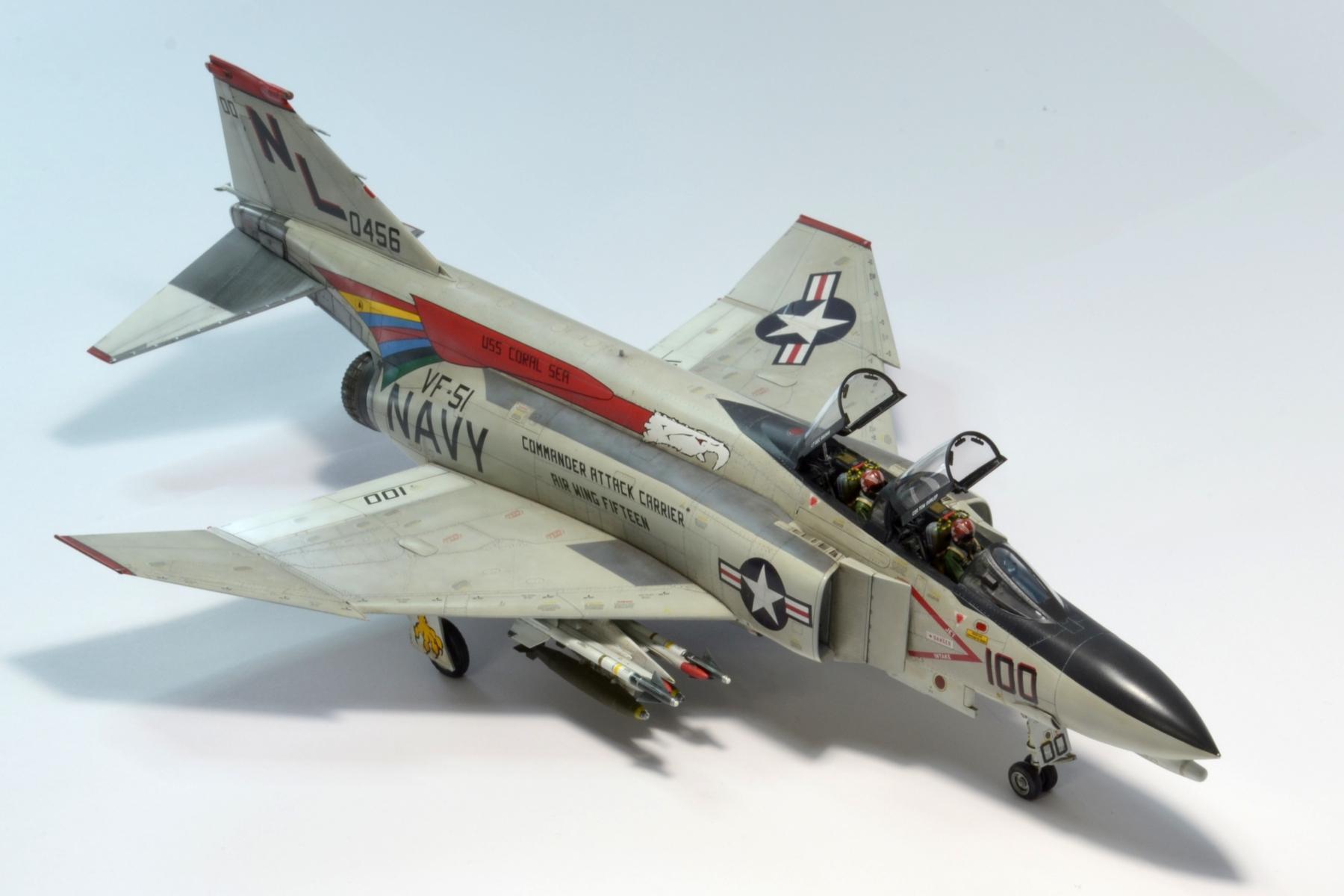 A kabintetők tükrei az Eduard fémmaratás készletéből származnak A kabintetők tükrei az Eduard fémmaratás készletéből származnak