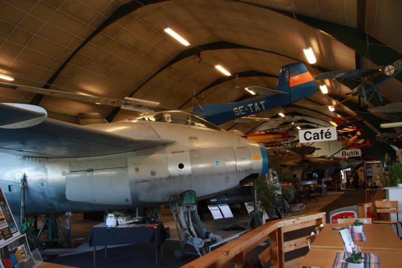 Nagyon zsúfolt az apró főcsarnok