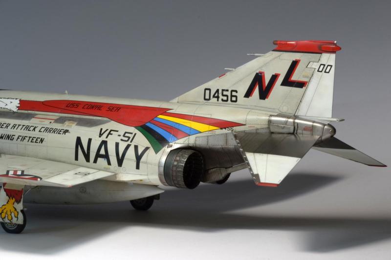 A fém felületek AK Xtreme Metal festékkel készültek

Szép eredményt ad, de nehéz vele dolgozni.