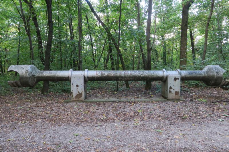 Elképzelni is nehéz, mekkora erők átviteléhez kellett ekkora monstrum