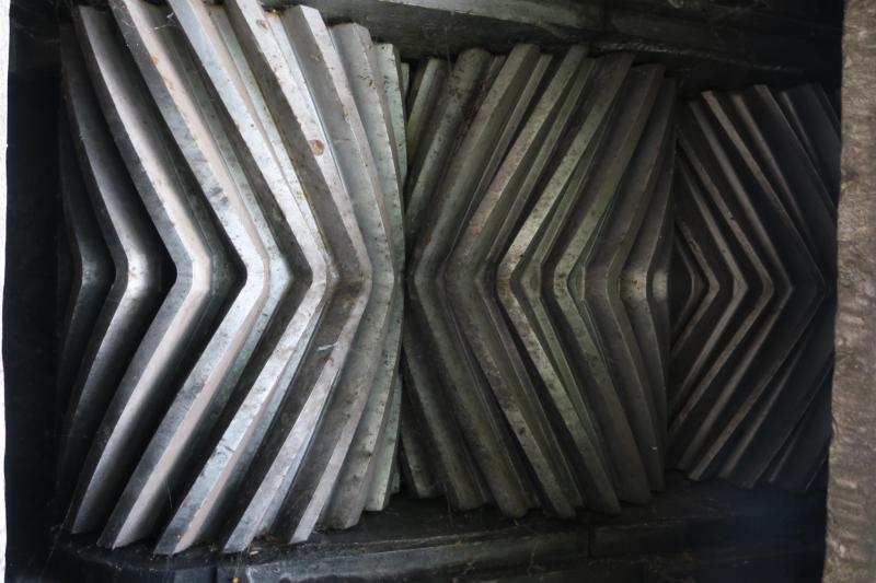 A hajtóerőt átadó hatalmas fogaskeréksor