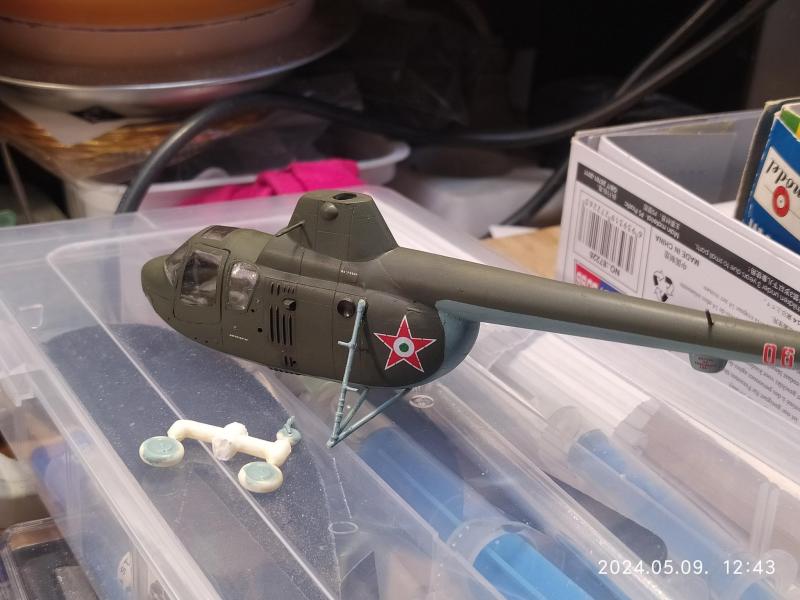 Már a saját lábain áll

A futón a létrát kellett kicsit átalakítani.