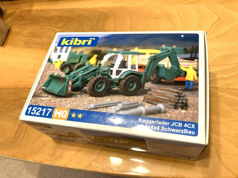 JCB homlokrakodó (Kibri).jpeg