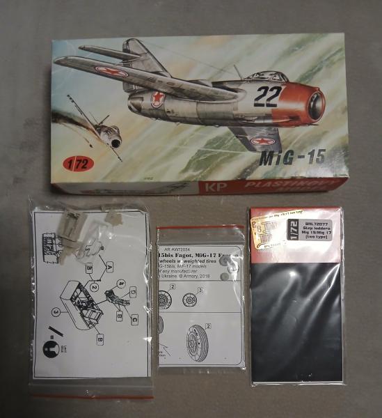 KP MiG-15 kiegészítőkkel (3000)