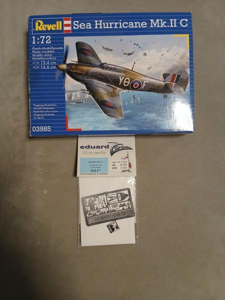 Revell Sea Hurricane kiegészítővel (3500)