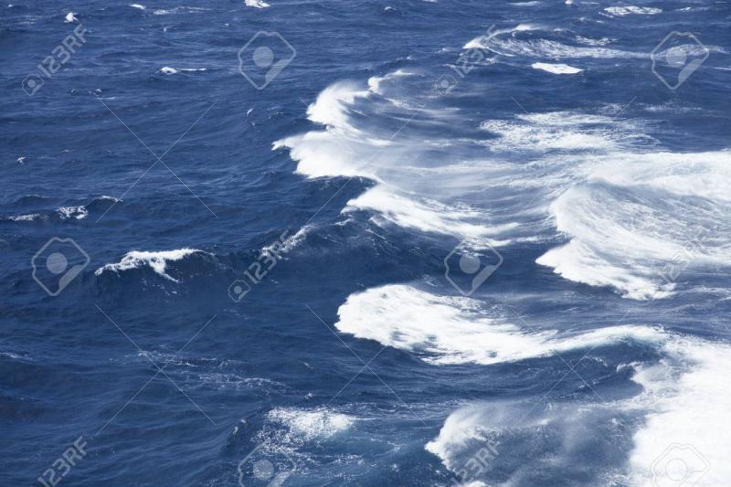 62109701-very-rough-seas
