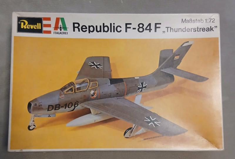 Revell F84F  matrica nincs