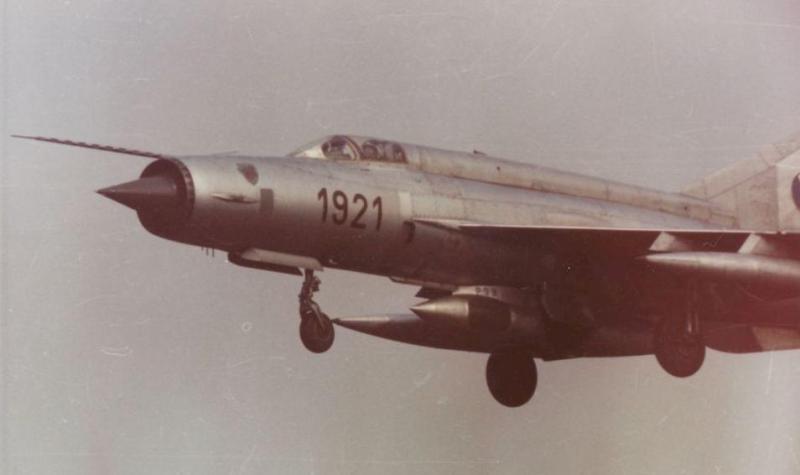 1921 R típusú konténerrel - Hradec Kralové 47. Felderítő ezred, 1976