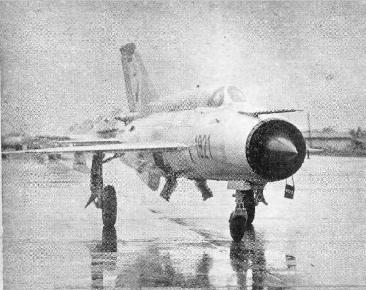 1921 oldalszámú MiG-21R az L+K 1970/24 számában megjelent fotón