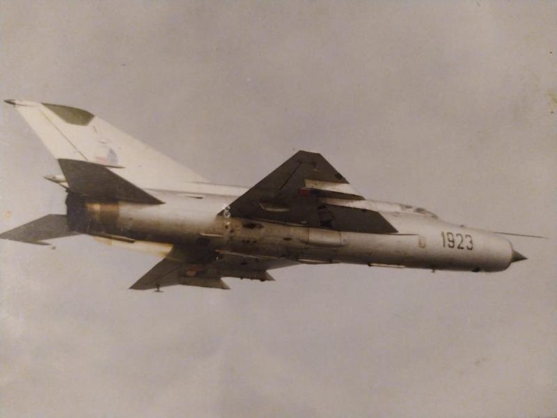 1923 repülés közben felderítő konténer nélkül