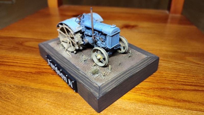 Agricultural Tractor Standard N
1:35 Miniart 38088
