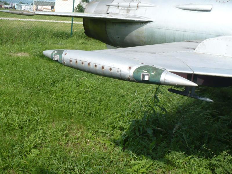 MiG-21R szárnyvégi elektronikai konténere