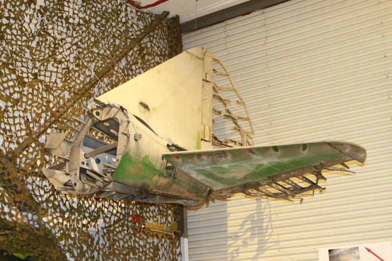 Egy 1943-ban szerencséltenül járt Re.2000 farokrésze