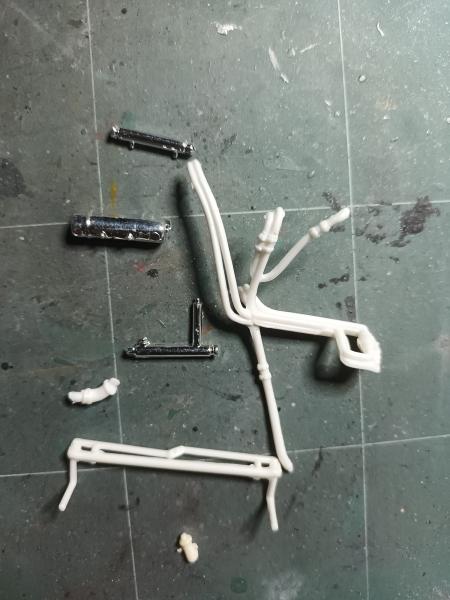 20251206_142546

néhány eredeti alkatrész, ami helyett újat gyártottam