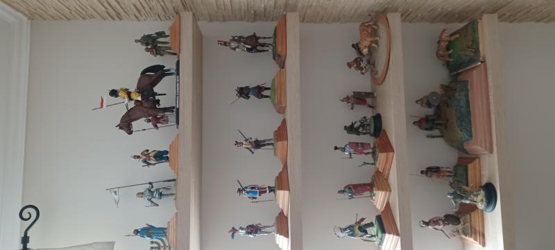 Történelmi figurák eladóak vagy csere.