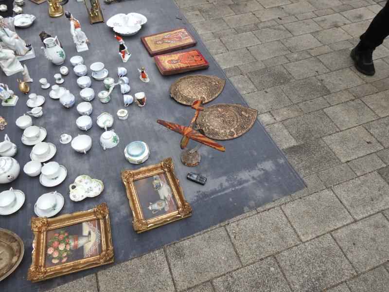 DSCN6073

Miskolcon az ócskás piacon magyar vitorlázó repcsi az eladó portékák között . Sirály !