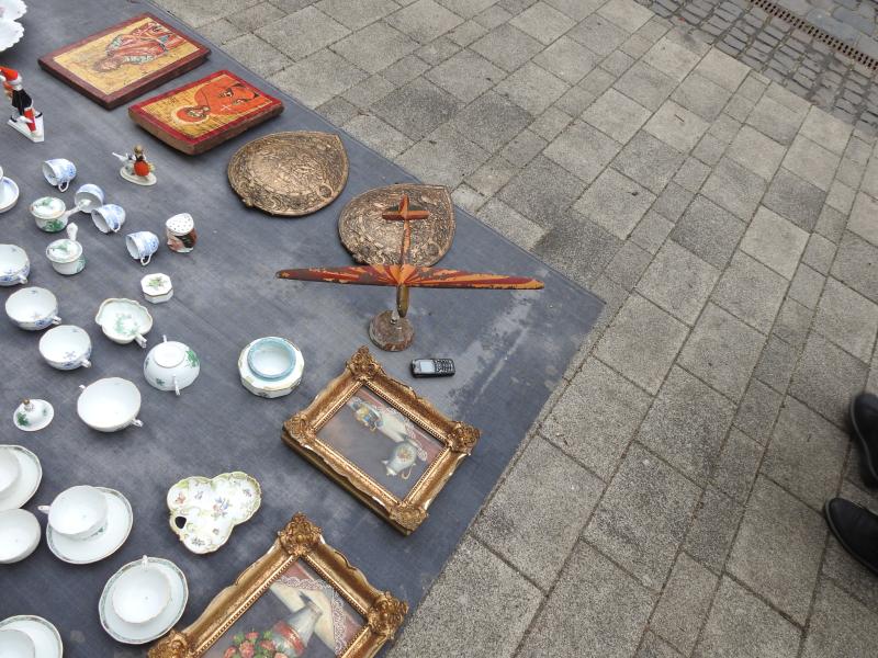 DSCN6074

Miskolcon az ócskás piacon magyar vitorlázó repcsi az eladó portékák között . Sirály !