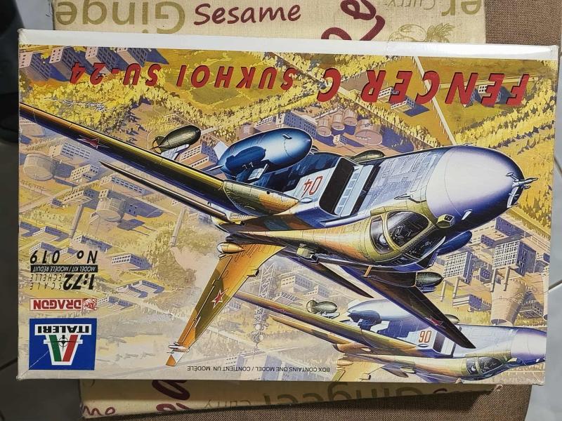 7000 Italeri-Dragon Szu-24