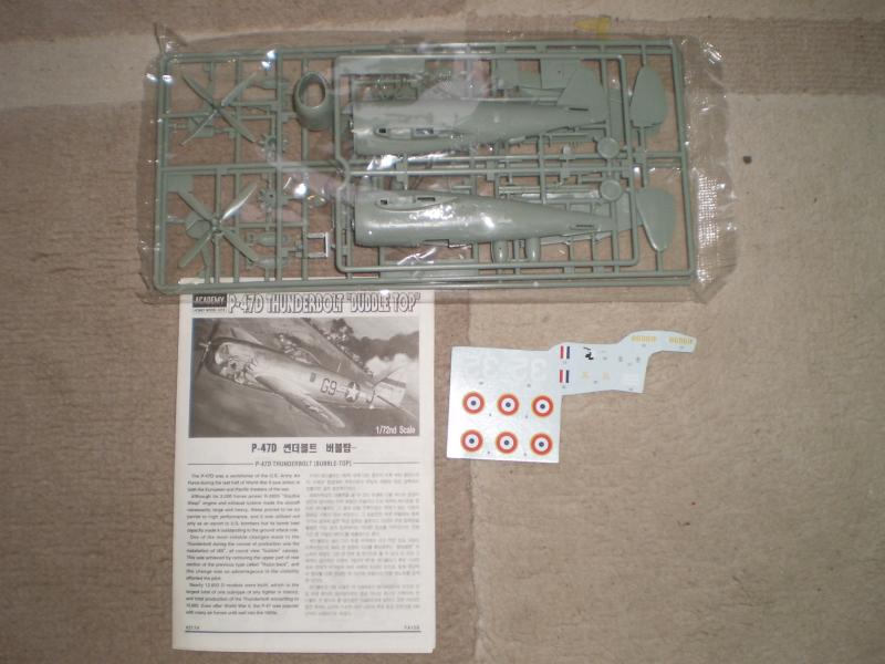 P8140239

P-47 D Academy 1/72 doboz, gyári matrica nincs, 1 francia gép jelzéseivel 2000 ft