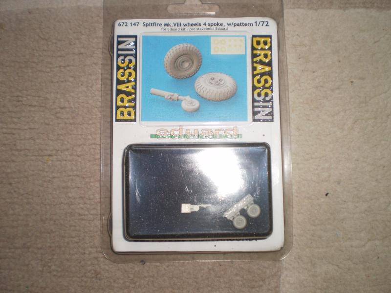 P8140255

1/72 1000 ft