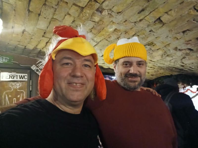 Mindenkinek fel kellett próbálnia a csirkét