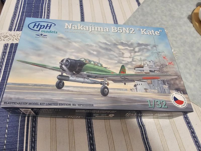 B5N2 Kate_1-32_HPH_126900Ft