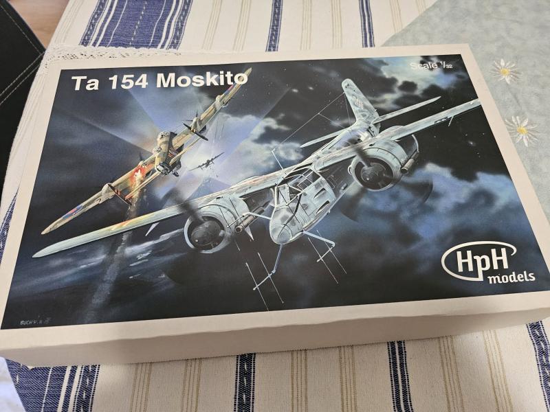 Ta-154_1-32_HPH_137700Ft