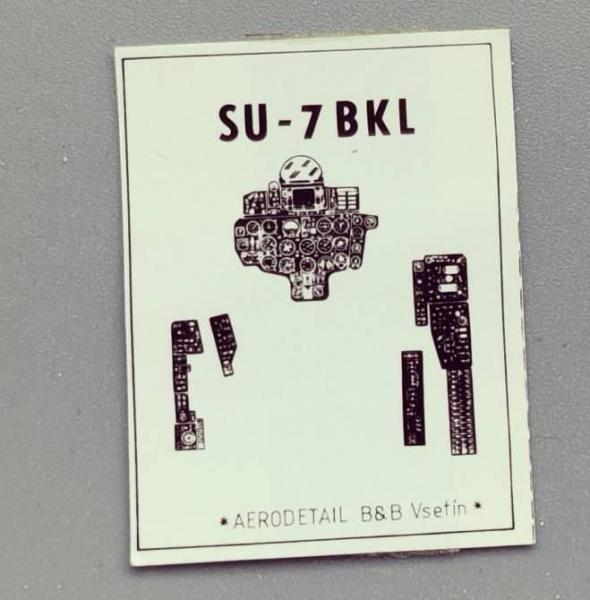 Su-7BKL_műszerfalfotó_1-72_500Ft