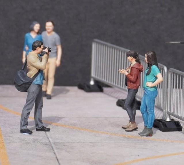 Figura_3D civilek_1-72-1-48_1-35_1-32_1000Ft-tól_4