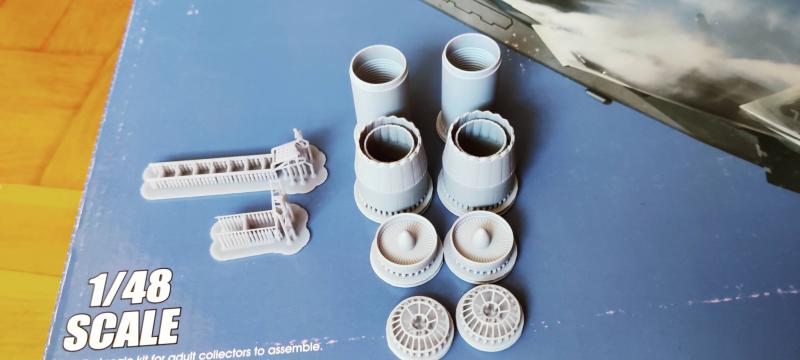 J-20+egyedi 3d kiömők+3D létra_Trumpeter 1-48_30000Ft_2