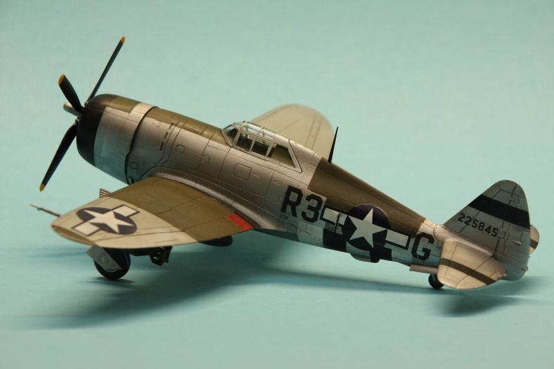 P-47D_Academy_1-72