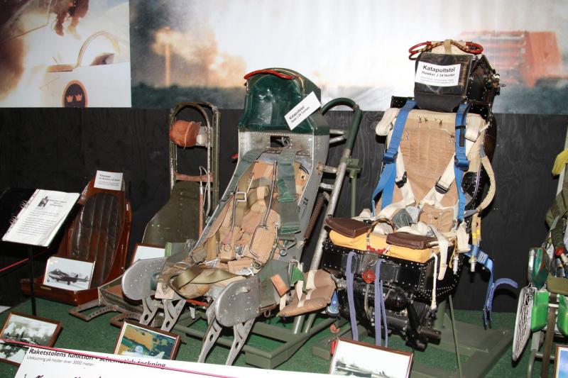 Vampire, J 21, Tunnan és Hunter ülések