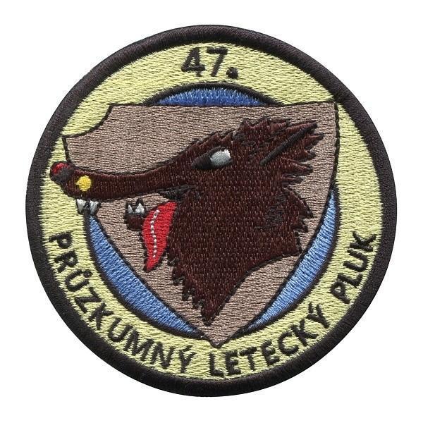 47pzpl. hímzett felvarrója