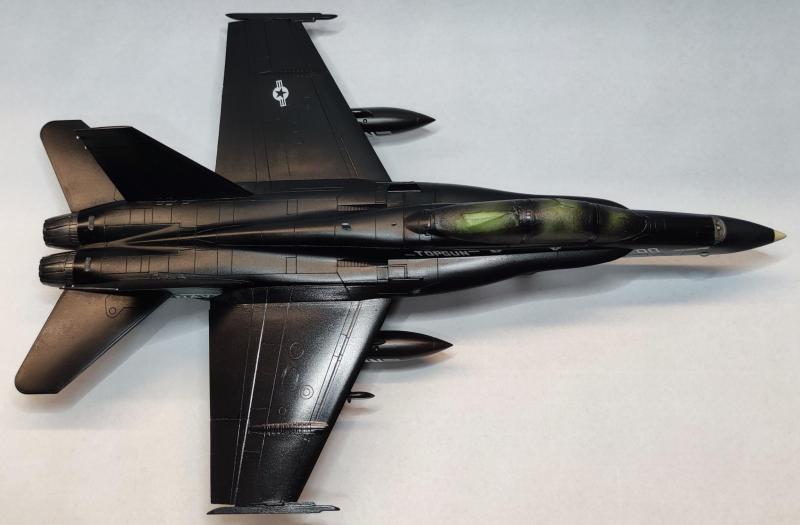 Még pár apróság hiányzik, de alakul

Valami viszont furcsa...