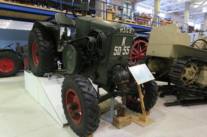 HSCS K 50-55

A két világháború között a Hofherr csúcstraktora volt a maga 13700 köbcentiméterével(!), amit egyetlen hengerével "lökött".