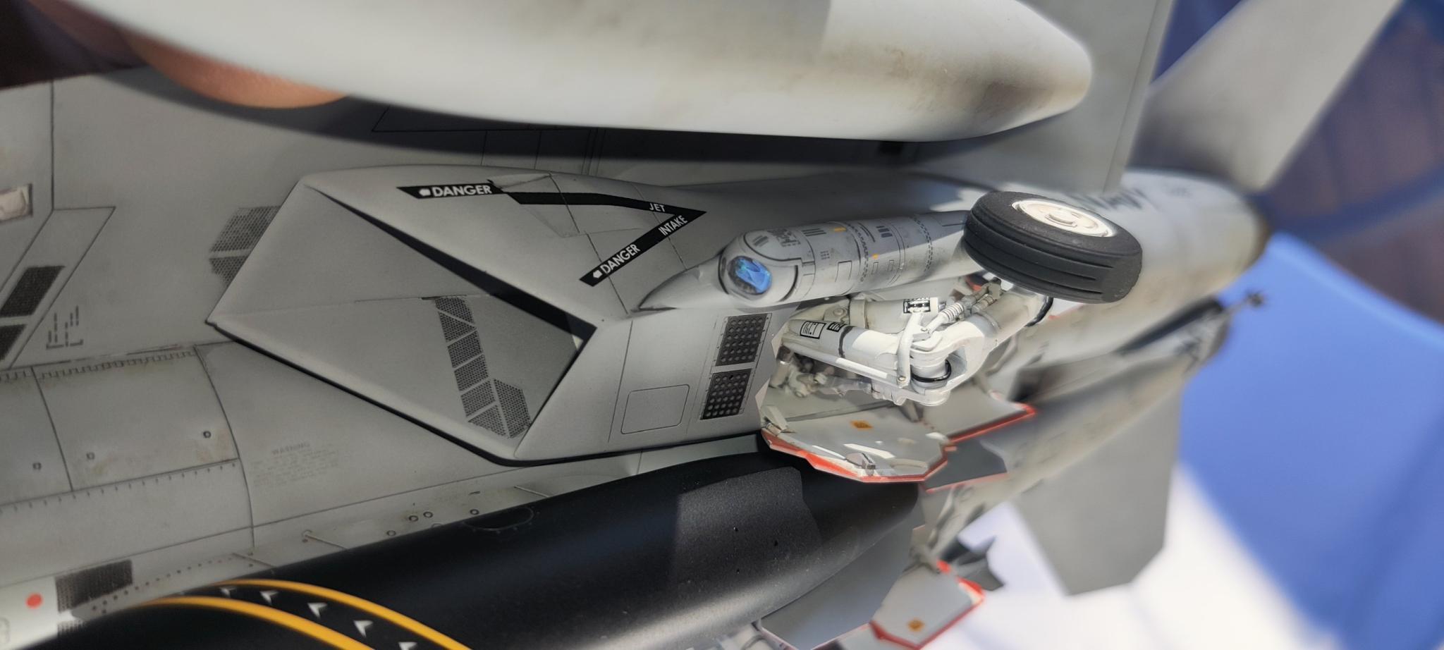 Az AN-ASQ-228 optikája