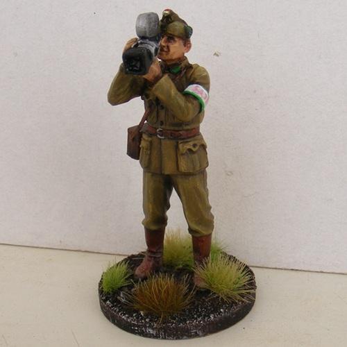 Haditudósító- az AK német figurája átalakítva