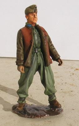 Harckocsizó posztóujjas bőrmellényben és zsávolyruhában (gyártójára már sajnos nem emlékszem)