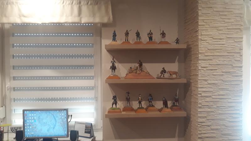 Történelmi figurák eladóak vagy csere.