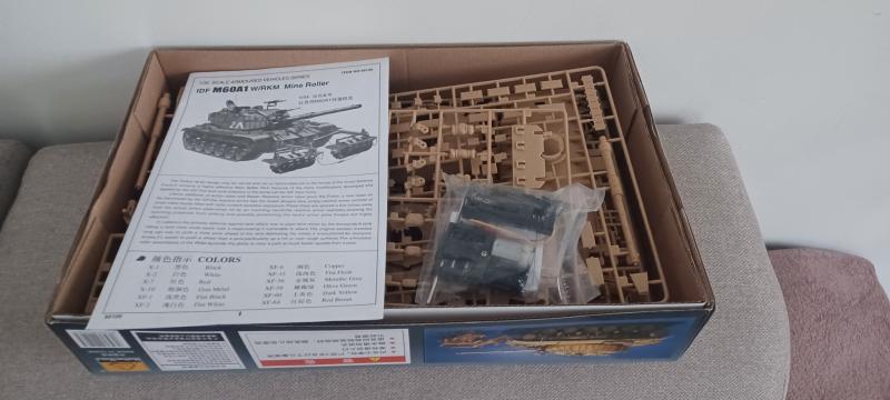 Mini Hobby M-60 Blazer