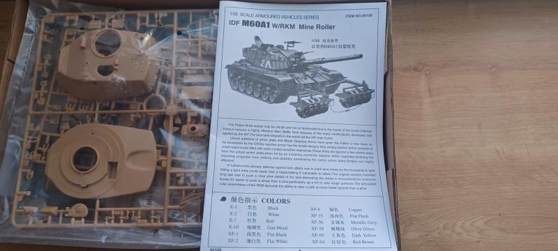 Mini Hobby M-60 Blazer