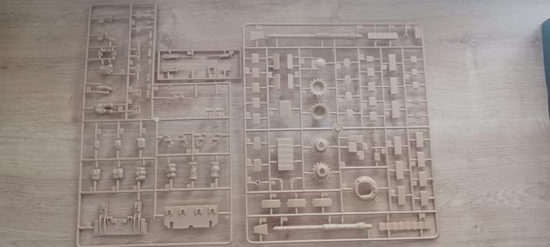 Mini Hobby M-60 Blazer