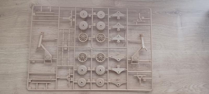 Mini Hobby M-60 Blazer