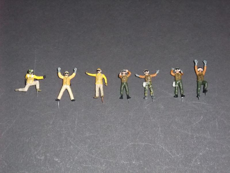 1/72 Modern repülőgép hordozó kiszolgáló személyzet ; 1500.-